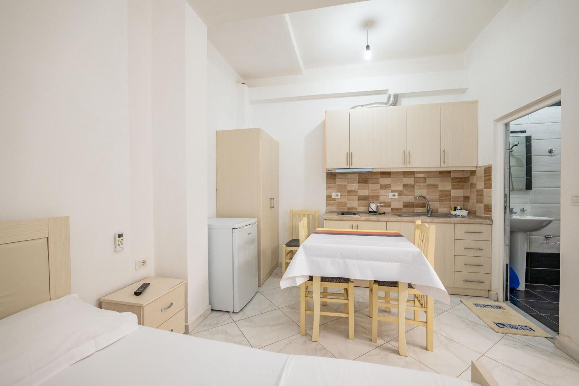 Vila Celi Sarandë Exterior foto